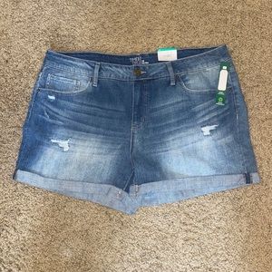 BRAND NEW women’s jean shorts
